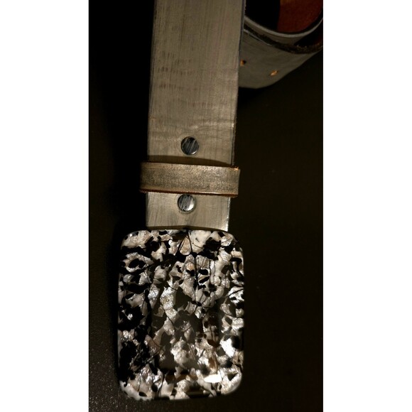 Isobelle Glass (Artist) 3D Belt Buckle and Dyed 41" Grey Belt. One of a Kind. - Picture 11 of 14